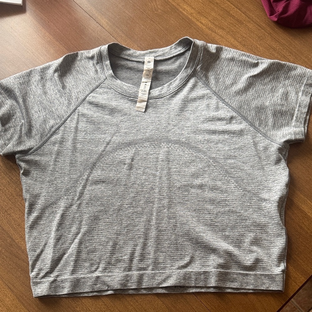 Swiftly Tech Cropped Short Sleeve Shirt